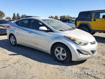 Czwarte zdjęcie samochodu z boku: 2015 HYUNDAI ELANTRA SE VIN:5NPDH4AE0FH646386 - miniatura