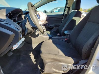 Zdjęcie 7 z 13 samochodu: 2016 FORD FOCUS SE VIN:1FADP3K28GL268676 - miniatura