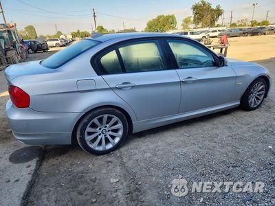 Trzecie zdjęcie samochodu z tyłu: 2011 BMW 328 I SULEV VIN:WBAPH5G5XBNM79326 - miniatura