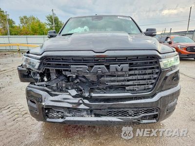 Piąte zdjęcie samochodu w środku: 2026 RAM 1500 LARAMIE VIN:1C6SRFJP1TN392935 - miniatura