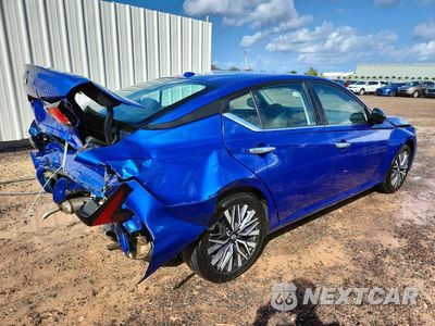 Trzecie zdjęcie samochodu z tyłu: 2025 NISSAN ALTIMA SV VIN:1N4BL4DV8SN301379 - miniatura