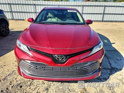 Piąte zdjęcie samochodu w środku: 2018 TOYOTA CAMRY XLE VIN:4T1B11HK7JU626507 - miniatura