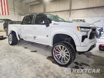 Czwarte zdjęcie samochodu z boku: 2023 CHEVROLET SILVERADO K1500 RST VIN:1GCUDEED6PZ267714 - miniatura