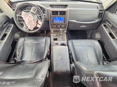 Zdjęcie 8 z 12 samochodu: 2011 JEEP LIBERTY LIMITED VIN:1J4PN5GK5BW529720 - miniatura