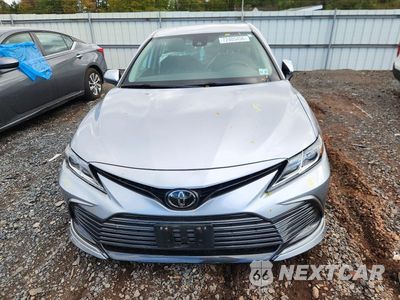 Piąte zdjęcie samochodu w środku: 2022 TOYOTA CAMRY LE VIN:4T1C11AK0NU637482 - miniatura