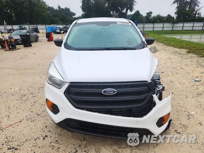 Piąte zdjęcie samochodu w środku: 2017 FORD ESCAPE S VIN:1FMCU0F7XHUD24868 - miniatura