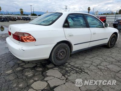 Trzecie zdjęcie samochodu z tyłu: 2000 HONDA ACCORD LX VIN:3HGCG6655YG700944 - miniatura