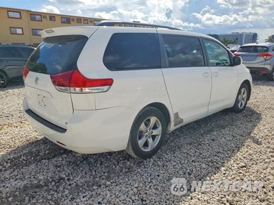 Trzecie zdjęcie samochodu z tyłu: 2011 TOYOTA SIENNA LE VIN:5TDKK3DC4BS061473 - miniatura