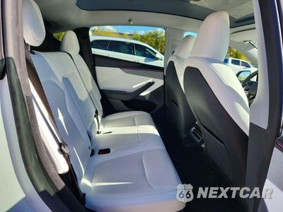 Zdjęcie 11 z 14 samochodu: 2026 TESLA MODEL Y VIN:7SAYGDEE1TF334329 - miniatura