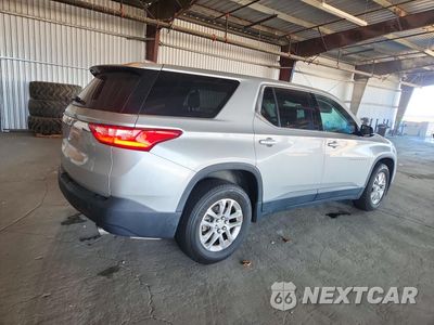 Trzecie zdjęcie samochodu z tyłu: 2018 CHEVROLET TRAVERSE LS VIN:1GNERFKW7JJ150089 - miniatura