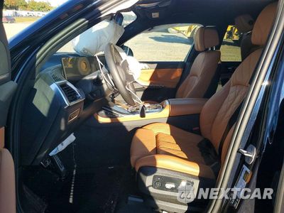 Zdjęcie 7 z 13 samochodu: 2025 BMW X7 XDRIVE40I VIN:5UX23EM05S9X29602 - miniatura