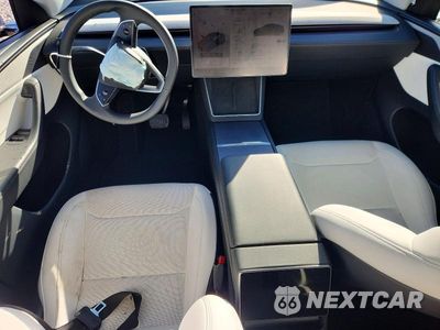 Zdjęcie 8 z 12 samochodu: 2026 TESLA MODEL Y VIN:7SAYGDED8TF546927 - miniatura