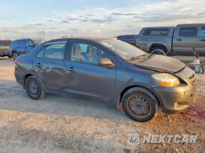 Czwarte zdjęcie samochodu z boku: 2008 TOYOTA YARIS BASE VIN:JTDBT923181217090 - miniatura