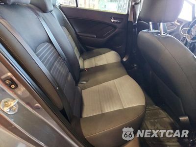 Zdjęcie 10 z 12 samochodu: 2017 KIA FORTE S VIN:3KPFL4A78HE100869 - miniatura