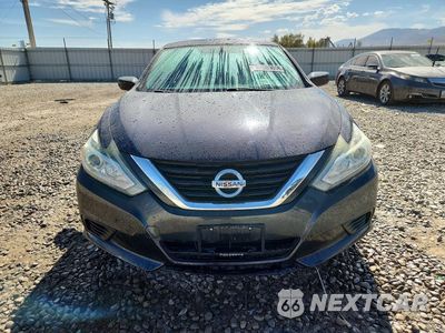 Piąte zdjęcie samochodu w środku: 2018 NISSAN ALTIMA 2.5 S VIN:1N4AL3AP6JC118598 - miniatura