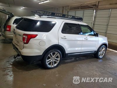 Trzecie zdjęcie samochodu z tyłu: 2017 FORD EXPLORER XLT VIN:1FM5K8D8XHGA70618 - miniatura