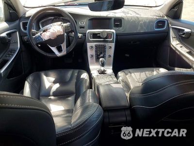 Zdjęcie 8 z 12 samochodu: 2017 VOLVO S60 VIN:YV126MFL9H2439255 - miniatura