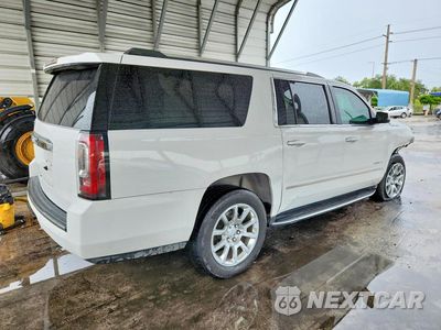 Trzecie zdjęcie samochodu z tyłu: 2020 GMC YUKON XL DENALI VIN:1GKS2HKJ0LR266940 - miniatura