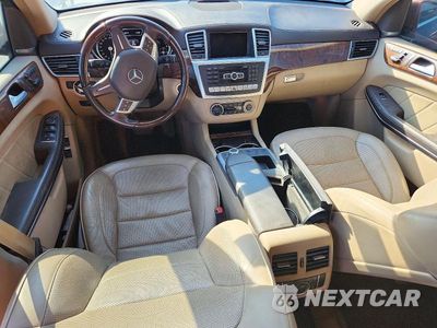 Zdjęcie 8 z 14 samochodu: 2013 MERCEDES-BENZ GL 550 4MATIC VIN:4JGDF7DE4DA223216 - miniatura
