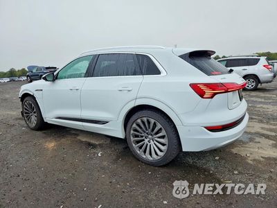 Drugie zdjęcie samochodu z przodu: 2019 AUDI E-TRON PRESTIGE VIN:WA1VABGE4KB019748 - miniatura