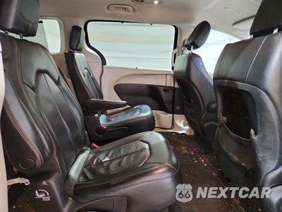 Zdjęcie 11 z 13 samochodu: 2019 CHRYSLER PACIFICA TOURING L VIN:2C4RC1BG1KR625238 - miniatura