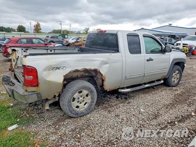 Trzecie zdjęcie samochodu z tyłu: 2011 CHEVROLET SILVERADO K1500 LT VIN:1GCRKSE33BZ186163 - miniatura