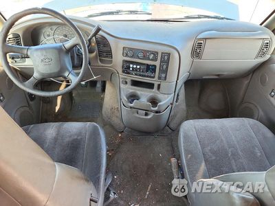 Zdjęcie 8 z 13 samochodu: 2002 CHEVROLET ASTRO VIN:1GNEL19X02B127249 - miniatura