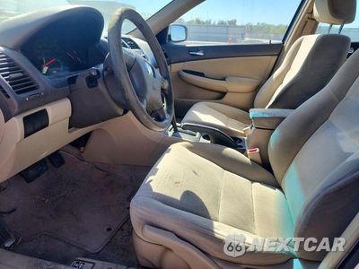 Zdjęcie 7 z 12 samochodu: 2006 HONDA ACCORD LX VIN:1HGCM56465A052504 - miniatura