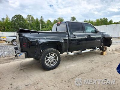 Trzecie zdjęcie samochodu z tyłu: 2011 CHEVROLET SILVERADO C1500 LTZ VIN:3GCPCTE06BG378421 - miniatura