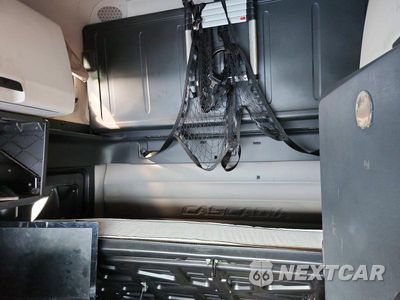 Zdjęcie 10 z 14 samochodu: 2018 FREIGHTLINER CASCADIA 126 SEMI TRUCK VIN:3AKJHHDR4JSJP4493 - miniatura