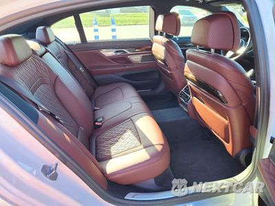 Zdjęcie 10 z 12 samochodu: 2020 BMW 750 XI VIN:WBA7U2C07LGJ59147 - miniatura