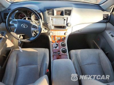 Zdjęcie 8 z 13 samochodu: 2013 TOYOTA HIGHLANDER LIMITED VIN:5TDDK3EH0DS248991 - miniatura