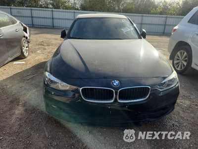 Piąte zdjęcie samochodu w środku: 2018 BMW 320 XI VIN:WBA8A3C52JA488269 - miniatura