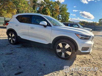 Czwarte zdjęcie samochodu z boku: 2022 VOLVO XC40 T5 MOMENTUM VIN:YV4162UK7N2715120 - miniatura