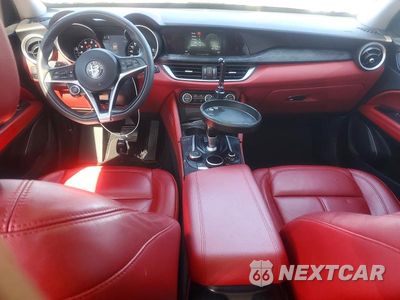 Zdjęcie 8 z 13 samochodu: 2019 ALFA ROMEO STELVIO VIN:ZASPAKAN0K7C72163 - miniatura