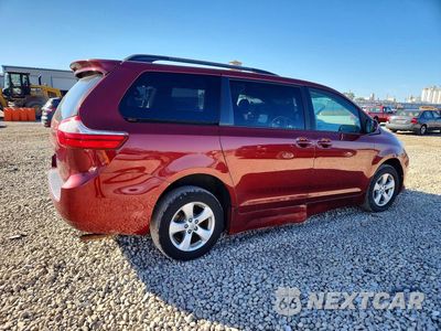 Trzecie zdjęcie samochodu z tyłu: 2017 TOYOTA SIENNA LE VIN:5TDKZ3DC1HS827177 - miniatura