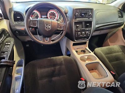 Zdjęcie 8 z 13 samochodu: 2016 DODGE GRAND CARAVAN SXT VIN:2C4RDGCG0GR179685 - miniatura