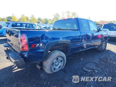 Trzecie zdjęcie samochodu z tyłu: 2004 CHEVROLET SILVERADO K1500 VIN:1GCEK19T84E364095 - miniatura