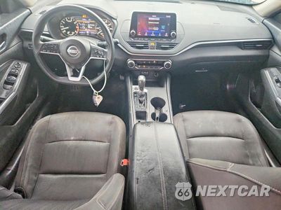 Zdjęcie 8 z 12 samochodu: 2019 NISSAN ALTIMA S VIN:1N4BL4BV7KC242484 - miniatura