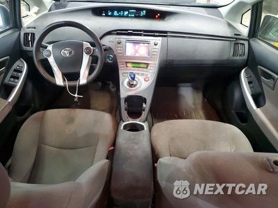 Zdjęcie 8 z 12 samochodu: 2013 TOYOTA PRIUS TWO VIN:JTDKN3DU1D5598262 - miniatura