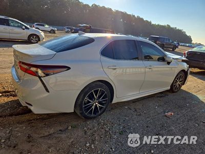 Trzecie zdjęcie samochodu z tyłu: 2024 TOYOTA CAMRY SE VIN:4T1T11AK4RU233140 - miniatura