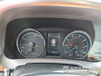 Zdjęcie 9 z 12 samochodu: 2016 TOYOTA RAV4 HV XLE VIN:JTMRJREV2GD011226 - miniatura