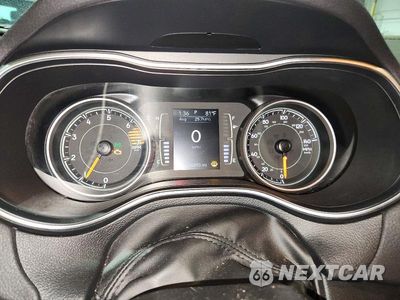 Zdjęcie 9 z 13 samochodu: 2019 JEEP CHEROKEE LATITUDE VIN:1C4PJLCB7KD187212 - miniatura