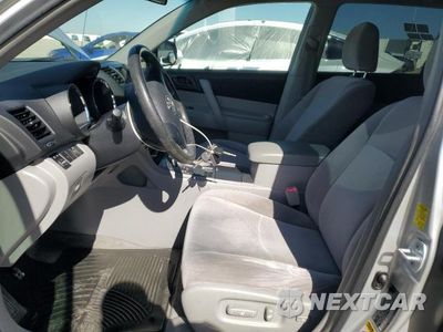 Zdjęcie 7 z 13 samochodu: 2009 TOYOTA HIGHLANDER BASE VIN:JTEDS41A892092174 - miniatura