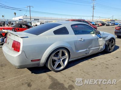 Trzecie zdjęcie samochodu z tyłu: 2005 FORD MUSTANG VIN:1ZVFT80N855196711 - miniatura