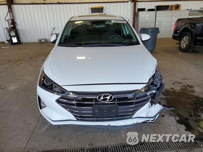 Piąte zdjęcie samochodu w środku: 2019 HYUNDAI ELANTRA VALUE EDITION VIN:5NPD84LF0KH463666 - miniatura