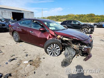 Czwarte zdjęcie samochodu z boku: 2024 NISSAN ALTIMA SV VIN:1N4BL4DV3RN428843 - miniatura