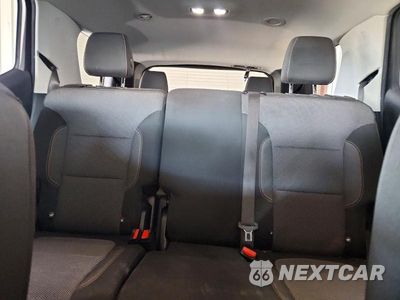 Zdjęcie 10 z 13 samochodu: 2018 CHEVROLET TRAVERSE LS VIN:1GNERFKW7JJ150089 - miniatura
