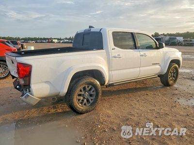 Trzecie zdjęcie samochodu z tyłu: 2021 TOYOTA TACOMA SR5 V6 VIN:3TYAZ5CN9MT012542 - miniatura