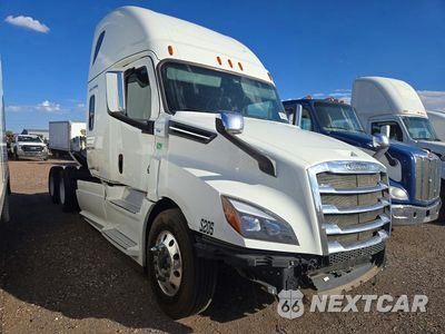 Czwarte zdjęcie samochodu z boku: 2019 FREIGHTLINER CASCADIA 126 SEMI TRUCK VIN:3AKJHHDR4KSKH5966 - miniatura